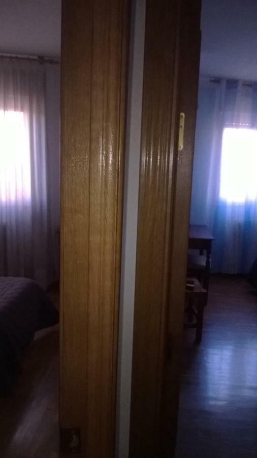 Hostal ** Ec Leon Hotel Bagian luar foto